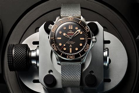 montre omega seamaster 007|omega watch 007 price.